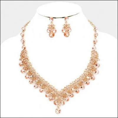 Mme Loisel s'aperçoit qu'elle a perdu la parure :