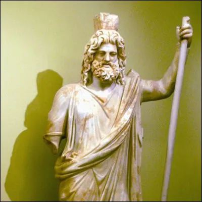 Hadès est le dieu des mers.