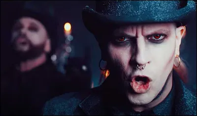 Complétez : 
"Und ihr der Schmerz die Brust..."