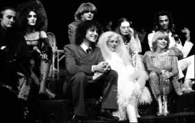 En quelle année a lieu la première représentation sur scène de "Starmania" ?