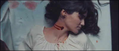 Compl&eacute;tez : "Dein K&ouml;rper wird immer bleicher, dein Bett f&auml;rbt sich..."