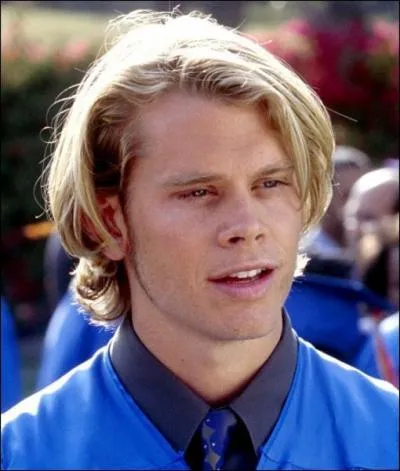 On l'a ensuite vu dans Une nana au poil dont le rle principale tait tenu par :