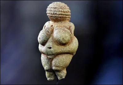 ''La Vénus de Willendorf'' est une statuette en calcaire du Paléolithique supérieur. Dans quel pays a-t-elle été découverte ?