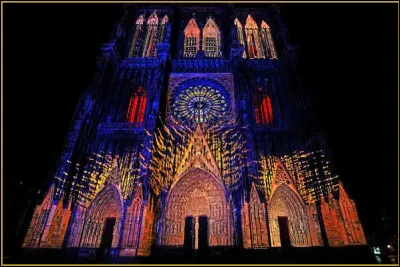 Illuminations : c'est le cas de la Fête des lumières à Lyon. Durant quel mois ont lieu, annuellement, ces illuminations ?