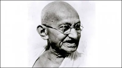 En quelle année lance-t-il la Marche du Sel ?