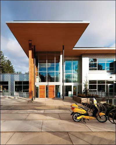 Tu vois que ta mère tarde à venir te chercher à l'école.