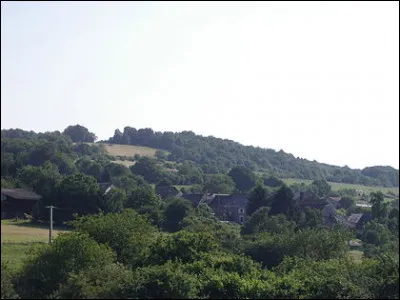 Charnois est une petite commune située...