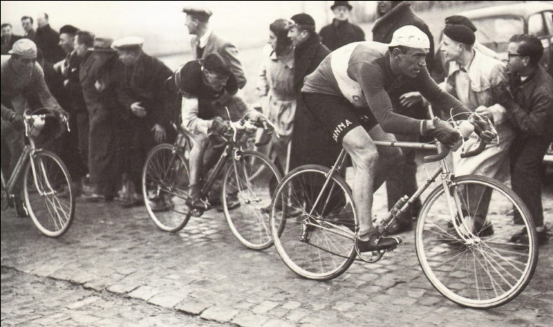 Surnommé le "Lion des Flandres", il est le seul à avoir remporté l'épreuve trois années consécutives, en 1949, 1950 et 1951 : c'est ...