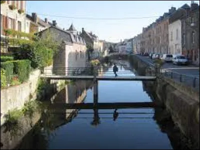 La ville de Givet se situe-t-elle en Belgique ?