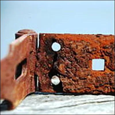 Quelle réaction chimique génère la rouille à partir du fer ?