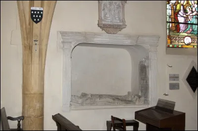 Dans faire un foin de tous les diables, quelle est l'étymologie de foin ?