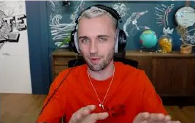 Reconnaissez-vous ce youtubeur, n°1 français en terme dabonnés ?