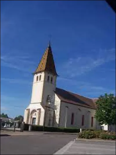 Nous terminons notre balade à Saint-Vincent-en-Bresse. Village de l'arrondissement de Louhans, il se trouve ...