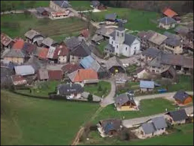 Je vous propose une balade dans le massif des Bauges, à La Compôte. Village du Grand Chambéry, il se situe dans le département ...