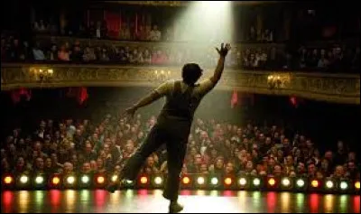 Quel acteur incarne Coluche dans le film "Coluche, l'histoire d'un mec" sorti en 2008 ?