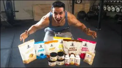 Quel âge a Tibo InShape ?