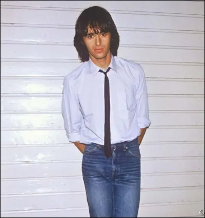 De quelle ville est-il originaire ?