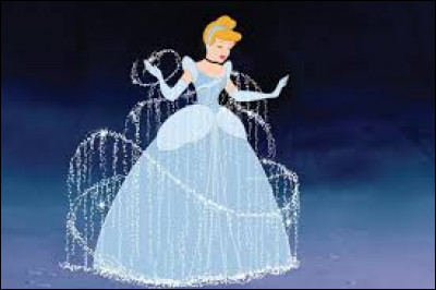 Qui est cette princesse vêtue d'une robe bleue pour le bal royal ?