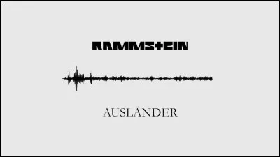 Complétez : 
"Und man vor Ausländerinnen..."