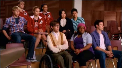 Le Glee club rend hommage à quelle chanteuse dans cette saison ?