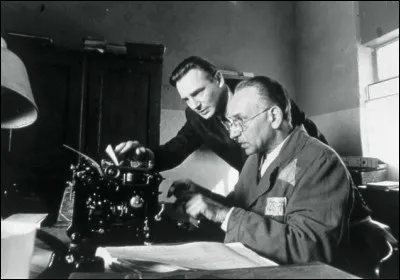 Quel est ce drame historique américain réalisé par Stephen Spielberg en 1993, l'histoire d'un industriel allemand nazi de Cracovie qui met tout en oeuvre pour sauver des juifs de l'extermination ?