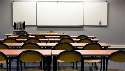 Pour aller à l'école, tu...