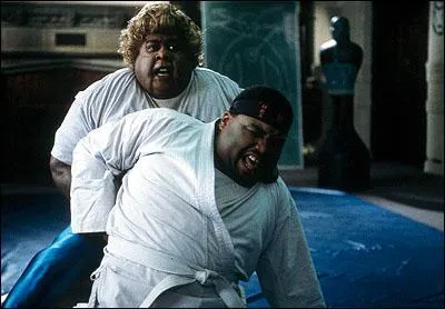 Il est prof d' auto-dfense dans :