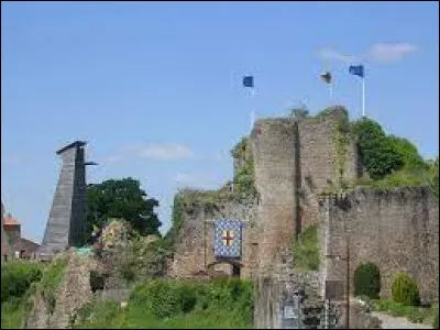 Nous partons en Vendée, visiter le château de Tiffauges. Nous serons en région ...