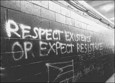 Des résistants te contactent : 
"Eh ! Tu peux nous aider à défaire Paradisia. On a juste besoin de te retrouver ce soir sur le pont d'Avignon."