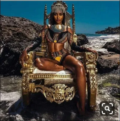 Le roi Salomon succombera immédiatement devant cette reine de Saba lors d'une visite diplomatique. Qui est-elle ?