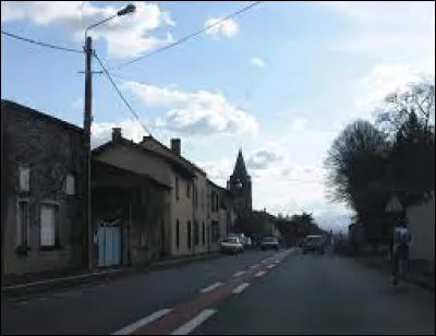 Village d'Auvergne-Rhône-Alpes, dans l'arrondissement de Riom, Le Cheix se situe dans le département ...