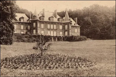 Qui a écrit le roman "Chevreuse" ?