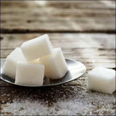 Quel l&eacute;gume racine poss&egrave;de une esp&egrave;ce sucri&egrave;re riche en saccharose ?