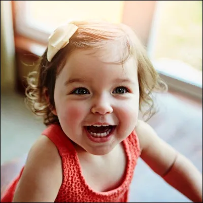 Quel objet de la petite enfance est appel&eacute; lolette en Suisse ?