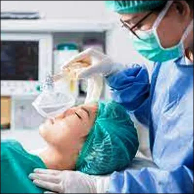 Quel terme d&eacute;signe un liquide incolore tr&egrave;s inflammable qui &eacute;tait utilis&eacute; comme anesth&eacute;sique g&eacute;n&eacute;ral ?