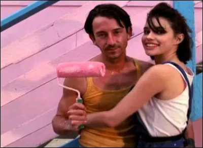 Le film "37,2° le matin" a été tourné dans un village particulier du sud de la France avec des maisons en bois sur pilotis. Quel est ce village pittoresque ?