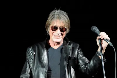 Dans quelle chanson de Jacques Dutronc entend-on des solos à la flûte traversière ?