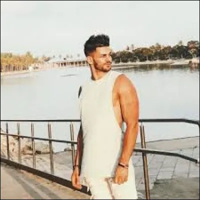 En quelle année a-t-il lancé sa chaîne YouTube principale ?