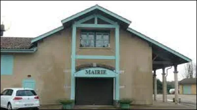Nous sommes en Auvergne-Rhône-Alpes, à La Tranclière. Village de la Communauté d'agglomération du Bassin de Bourg-en-Bresse, il se situe dans le département ...