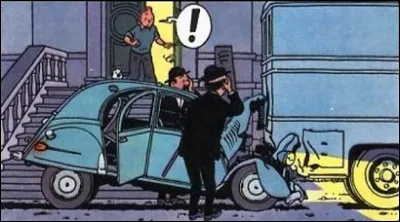 Dans quel album de Tintin les Dupont, Dupond s'encastrent-ils avec leur 2 CV dans l'arrière d'un camion de télévision ?