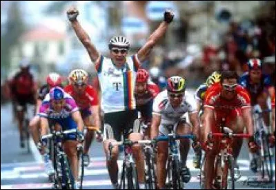 Il est le plus récent des quadruples vainqueurs, avec ses succès en 1997, 1998, 2000 et 2001 : de qui s'agit-il ?