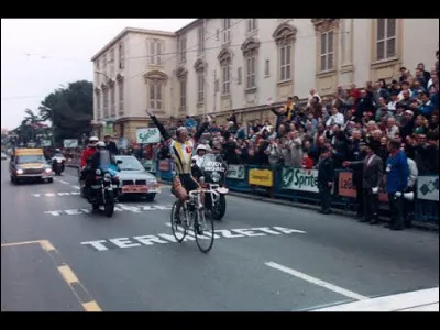 Les Français ont remporté 14 victoires ; un seul coureur a remporté deux fois la course, en 1988 et 1989. De qui s'agit-il ?