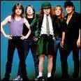 Qui chante Back in Black ? Indice : la chanson est un hommage  Bon Scott, ex-chanteur de ce groupe :