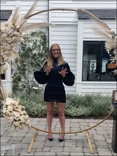 "I had no time toChoose what I chose to doSo go easy on me" Que demande Adele &agrave; son interlocuteur ?