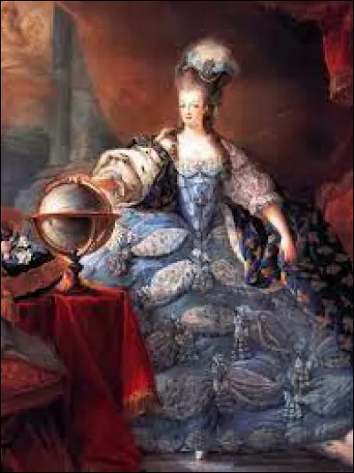 Quel &acirc;ge avait Marie-Antoinette d�Autriche lorsqu�elle a &eacute;t&eacute; guillotin&eacute;e ?
