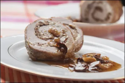 Gastronomie : quelle volaille est utilisée pour confectionner la roulade de Sévigné ?