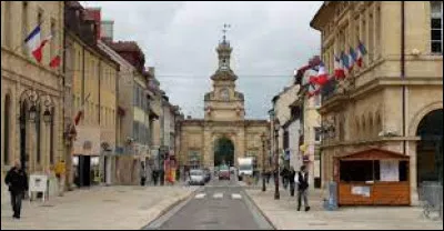 Dans quel département se trouve la ville de Pontarlier ?