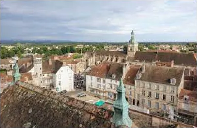 Dans quel département se situe la ville de Luxeuil-les-Bains ?