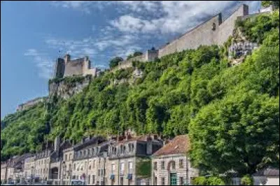 Dans quel département se situe la ville de Besançon ?