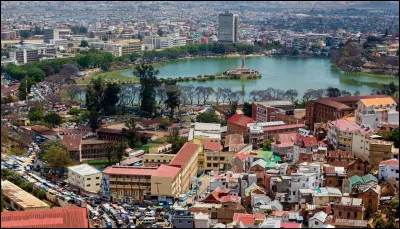 Antananarivo, capitale de Madagascar est la plus grande ville francophone de l'océan indien.